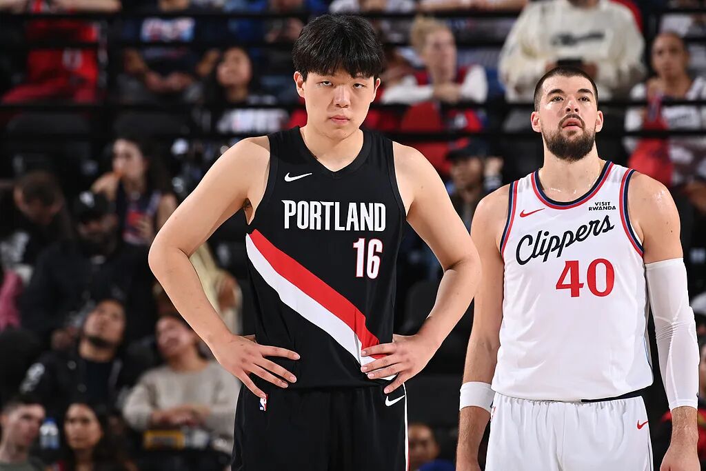 NBA | 杨瀚森前三场场均2分，里夫斯生涯首个50+