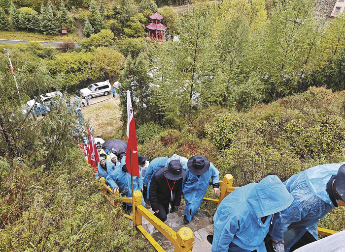 高原之上，信仰从未缺氧