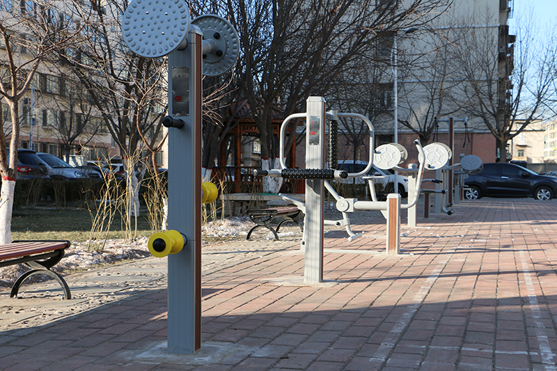 Community fitness path, sports do not close