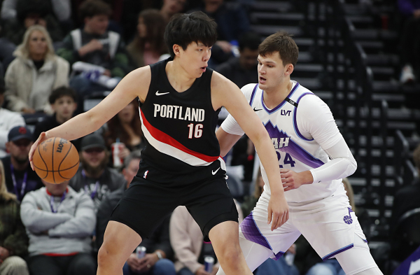 哭着告别季前赛,杨瀚森首个NBA赛季一定要记住姚明的忠告