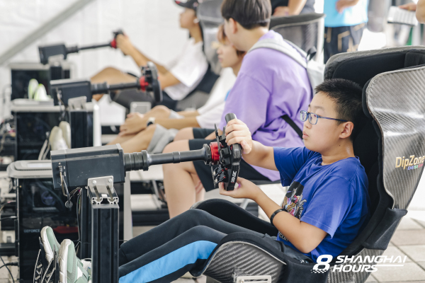 上海8小时耐力赛轰鸣上赛道,自主IP打造城市体育新符号