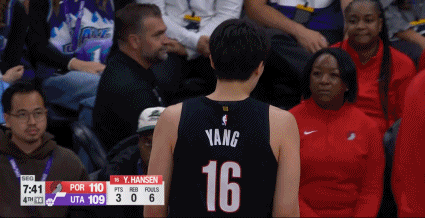 哭着告别季前赛,杨瀚森首个NBA赛季一定要记住姚明的忠告