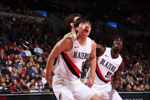 哭着告别季前赛,杨瀚森首个NBA赛季一定要记住姚明的忠告