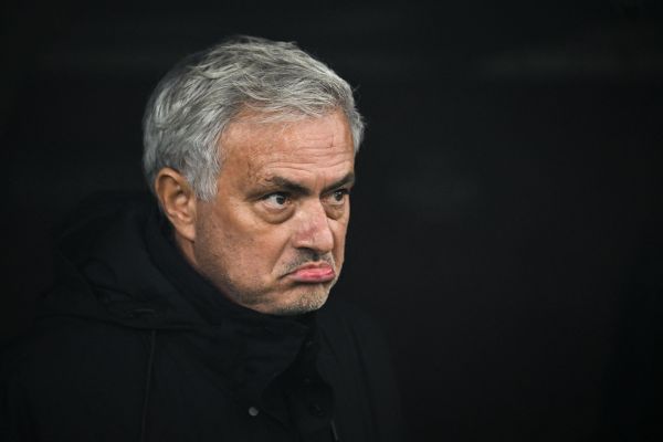 生涯解约金破亿！但穆里尼奥连土超都玩不转了