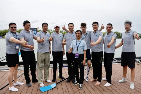 超模胡兵曾为中国赛艇创造历史,老友重逢期待更多人爱上赛艇